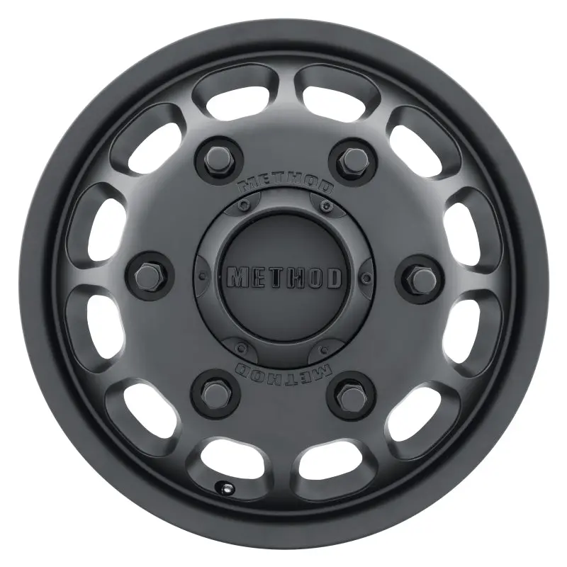 Method Mr901 - Front 16X5.5 +117Mm Offset 6X205 161.04Mm Cb Matte Black Wheel 1